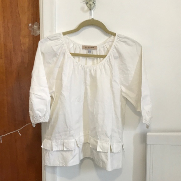 See By Chloe Tops - See by Chloé linen & cotton top w quarter sleeves